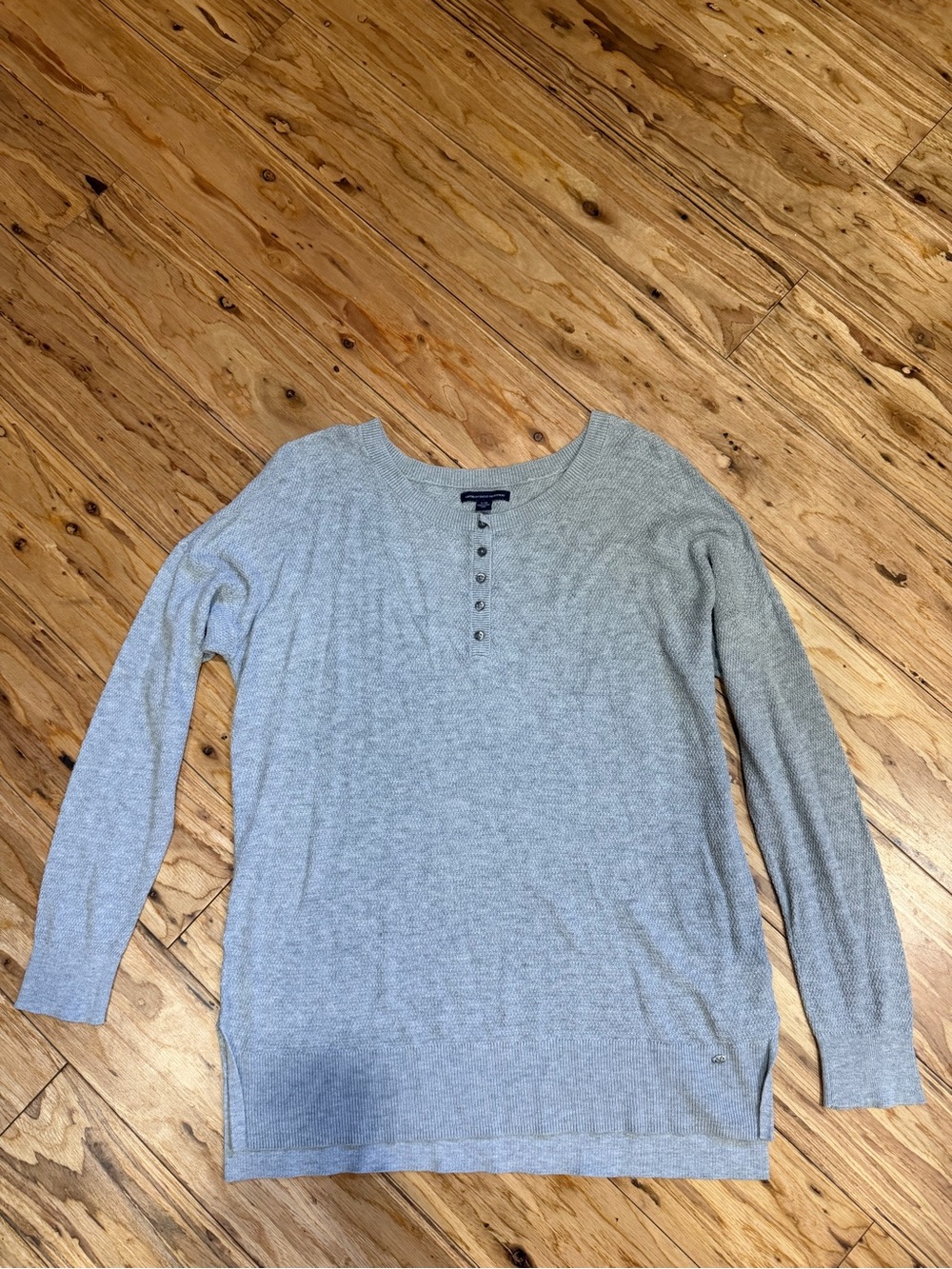 American Eagle Outfitters Light Gray Henley Pullover